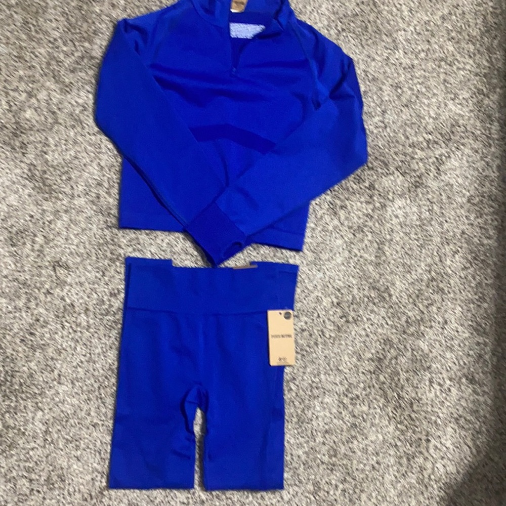 Victoria Secret yoga set.